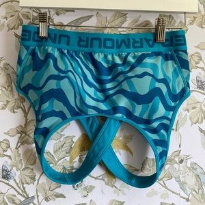 Women’s under armor, compression, sports bra, size large